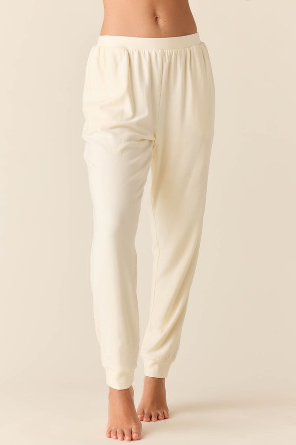 Kelly Cloud Fleece Jogger in Meringue