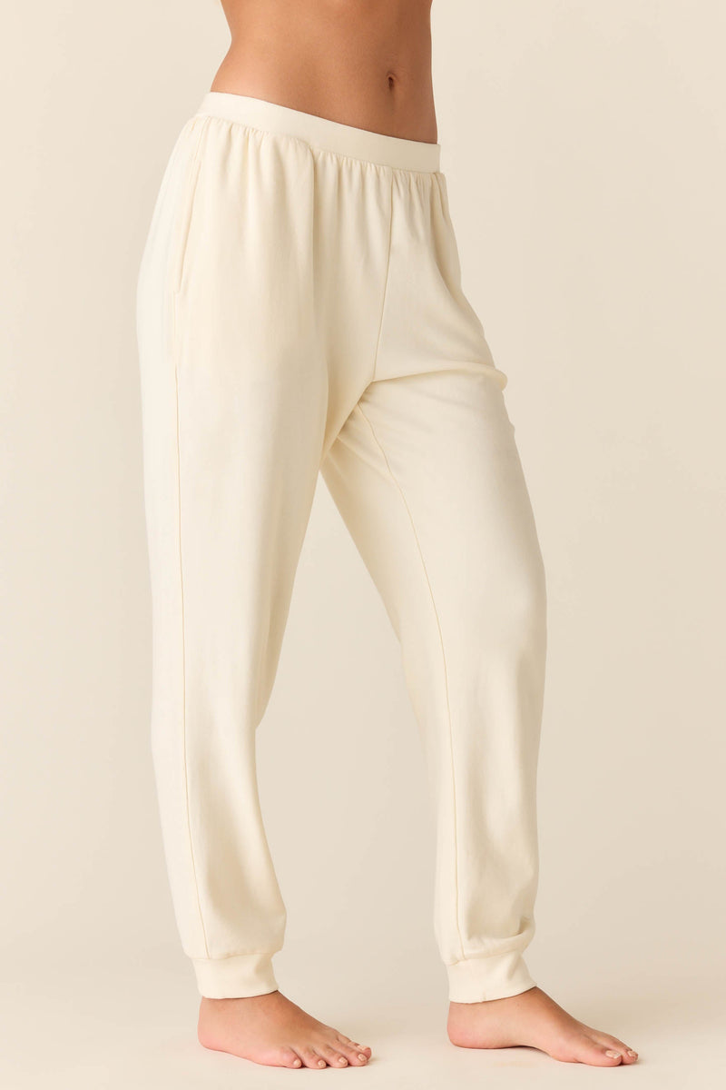 Kelly Cloud Fleece Jogger in Meringue