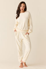 Kelly Cloud Fleece Jogger in Meringue