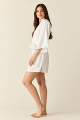 Adriana Luxe Satin Short Kimono in Blanc